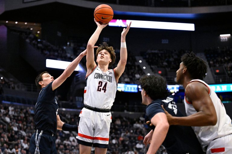 It's business as usual as UConn freshman Braylon Mullins prepares to return home to Indiana | iNFOnews.ca