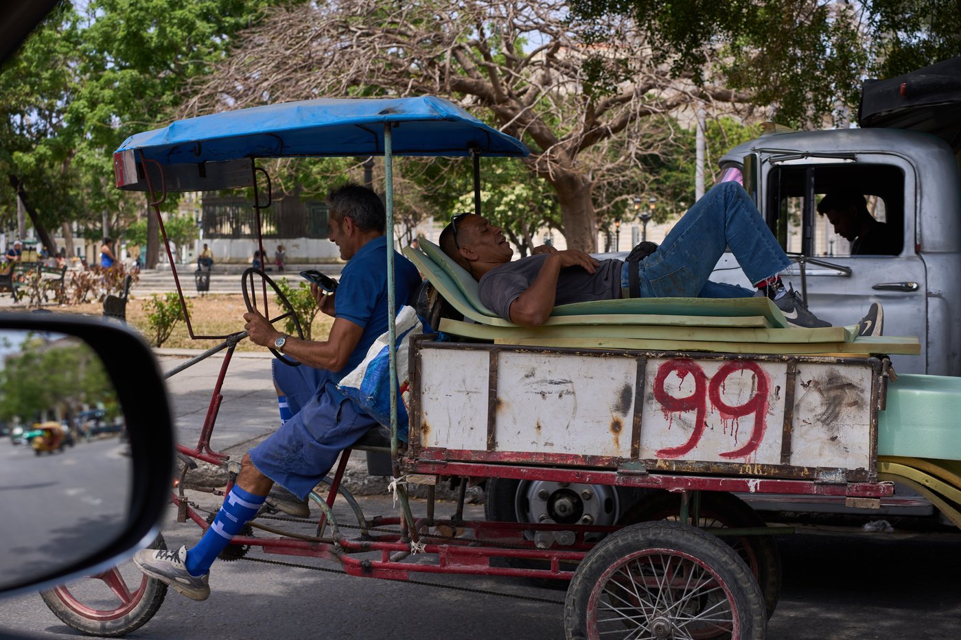 From beauty to transportation, a lack of water and power forces Cubans to change their routines | iNFOnews.ca