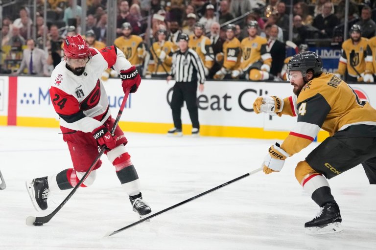 Hurricanes GM: Jarvis faces recovery time of 4-6 months after shoulder surgery | iNFOnews.ca