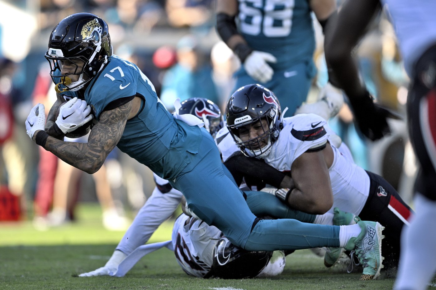 Jaguars TE Evan Engram to have season-ending shoulder surgery and join QB Trevor Lawrence on IR | iNFOnews.ca