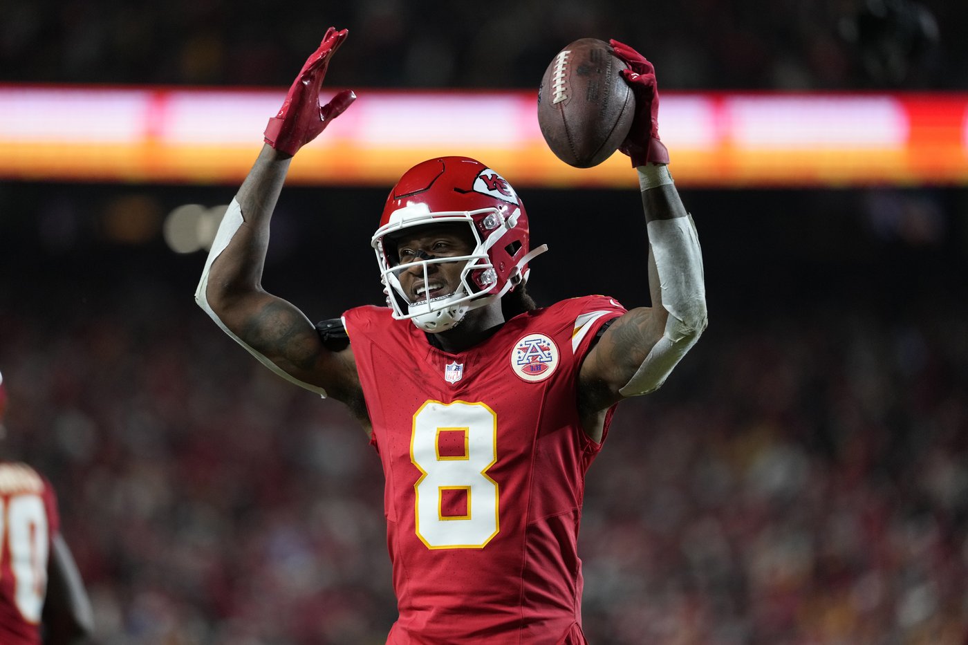 Chiefs win 9th straight AFC West title, beating Chargers 19-17 on bank-shot field goal | iNFOnews.ca Chiefs win 9th straight AFC West title, beating Chargers 19-17 on bank-shot field goal | iNFOnews.ca