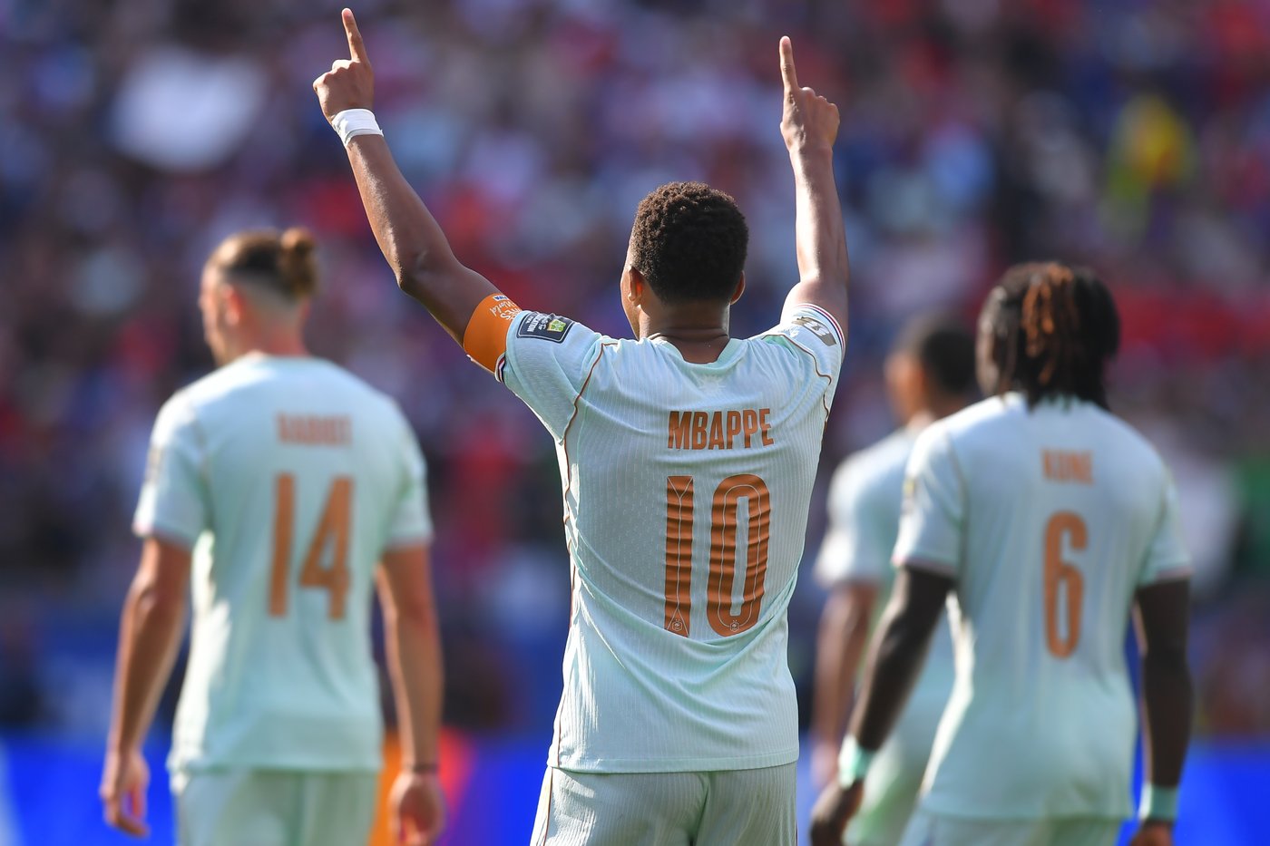 Kylian Mbappé scores his 8th World Cup goal before leaving game with a 'slight' ankle injury | iNFOnews.ca