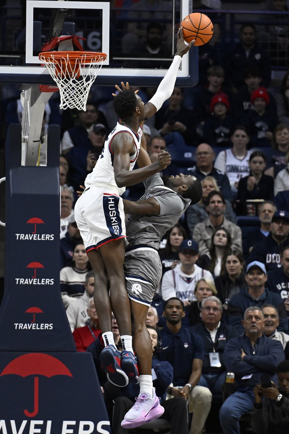 Solo Ball scores 12 points as No. 2 UConn beats East Texas A&M 81-46 | iNFOnews.ca Solo Ball scores 12 points as No. 2 UConn beats East Texas A&M 81-46 | iNFOnews.ca