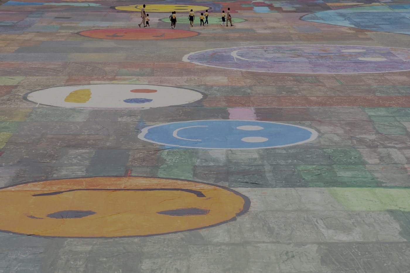 Nigerian teenager sets world painting record with canvas that's bigger than a soccer field | iNFOnews.ca Nigerian teenager sets world painting record with canvas that's bigger than a soccer field | iNFOnews.ca