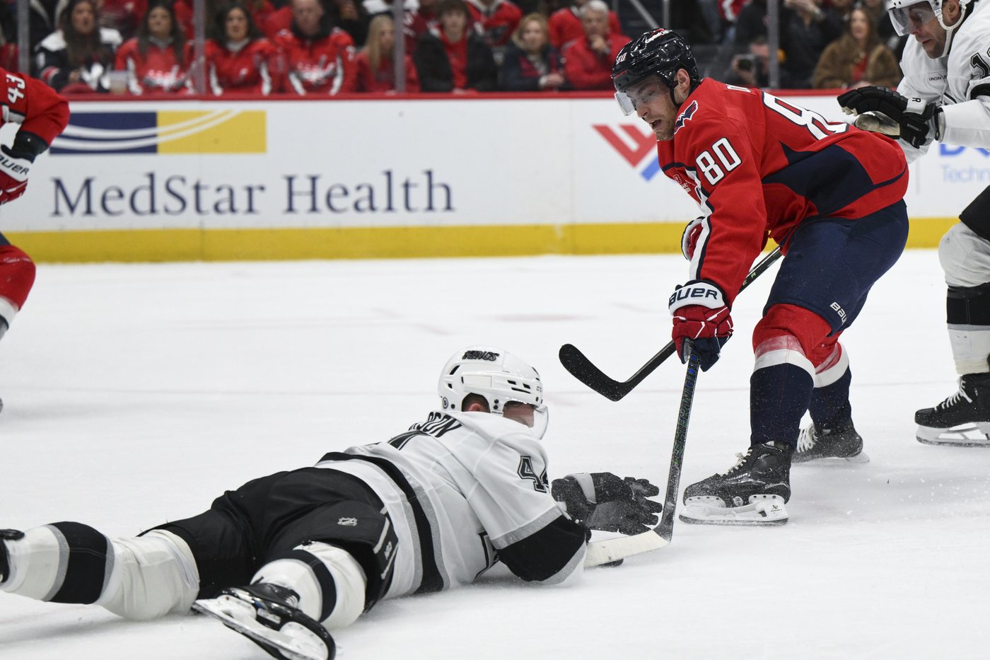 Protas and Dubois help power the Capitals past the Kings 3-1 | iNFOnews.ca