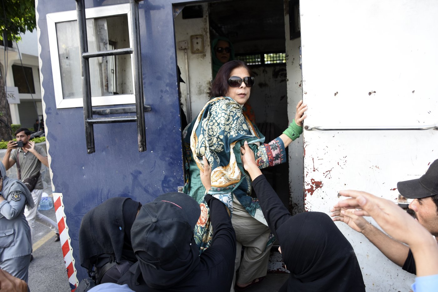 Pakistan capital locked down to thwart a rally to support ex-leader Imran Khan | iNFOnews.ca