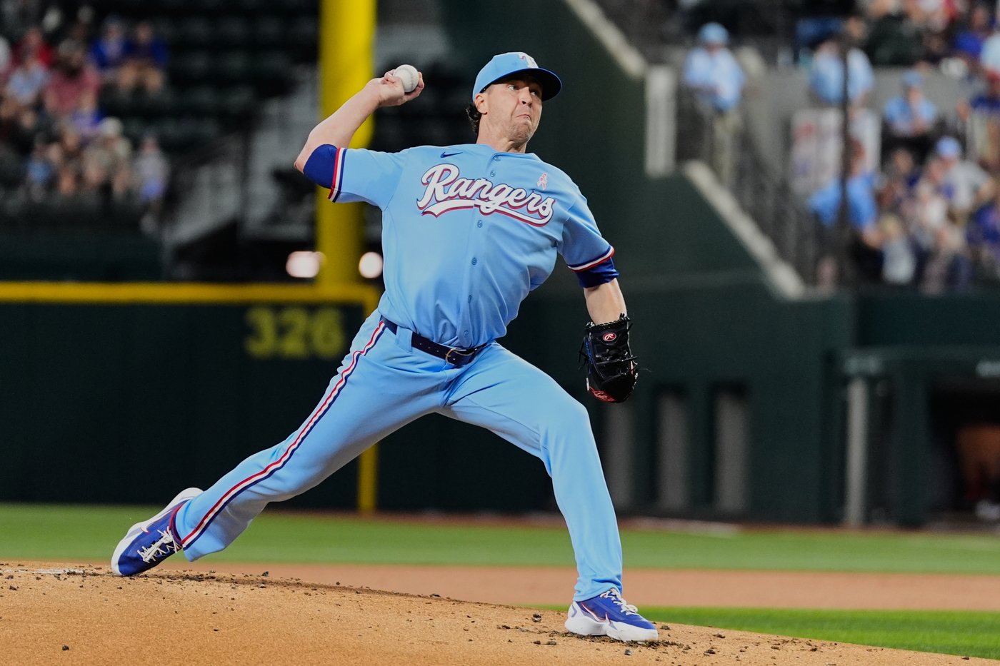 Jacob deGrom strikes out 10 while reaching 1,900 Ks as Rangers beat Cubs 3-0 in another shutout | iNFOnews.ca