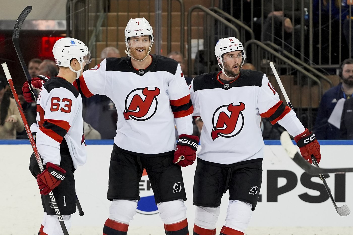 Jesper Bratt has goal and 3 assists, Jack Hughes scores 2 as Devils beat reeling Rangers 5-1 | iNFOnews.ca