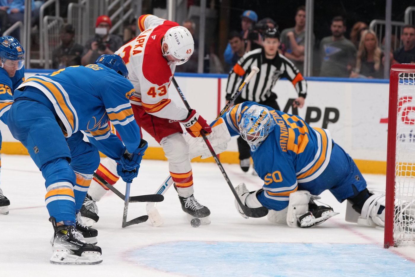 Walker, Binnington lead Blues to 3-2 win over struggling Flames | iNFOnews.ca Walker, Binnington lead Blues to 3-2 win over struggling Flames | iNFOnews.ca