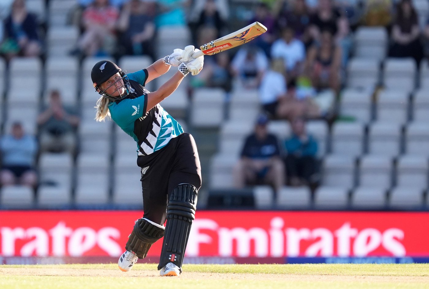 New Zealand edge Ireland by 4 runs to keep Women's T20 World Cup hopes alive | iNFOnews.ca New Zealand edge Ireland by 4 runs to keep Women's T20 World Cup hopes alive | iNFOnews.ca
