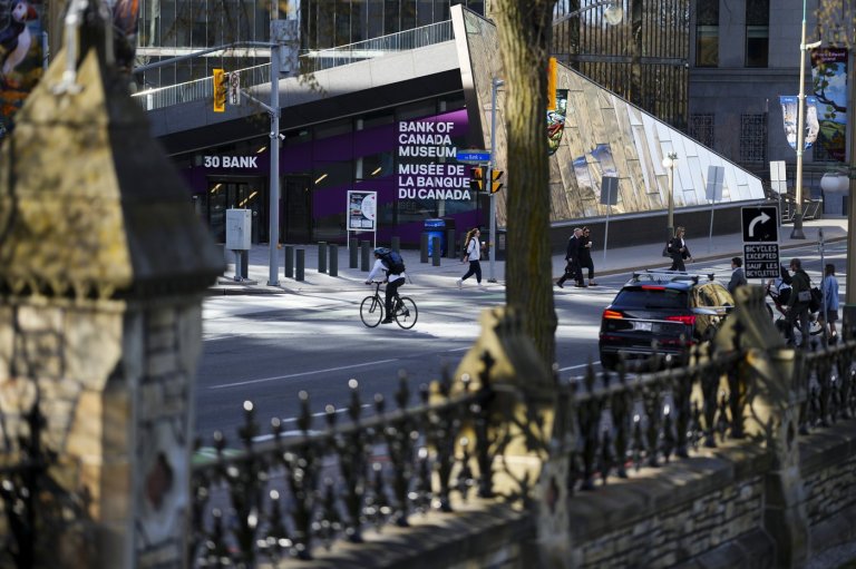 Bank of Canada expected to keep benchmark rate at 2.25% amid Iran war oil price spike | iNFOnews.ca