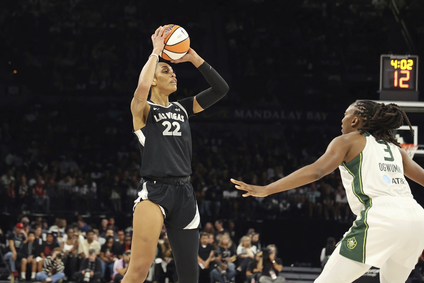 WNBA semifinals feature marquee players, a finals rematch and teams looking for first titles | iNFOnews.ca