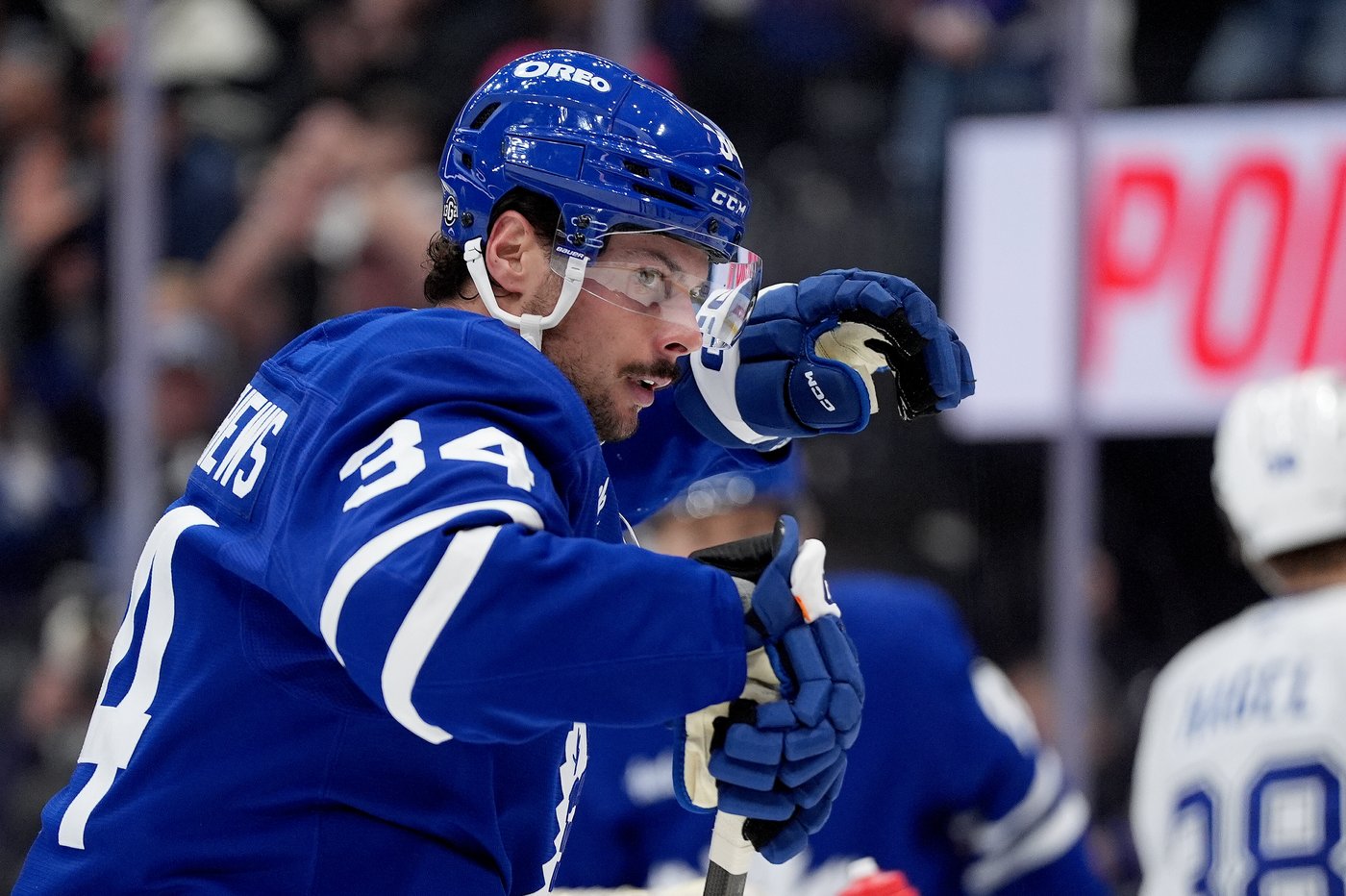 Leafs' Matthews misses practice, remains day-to-day with upper-body injury | iNFOnews.ca Leafs' Matthews misses practice, remains day-to-day with upper-body injury | iNFOnews.ca