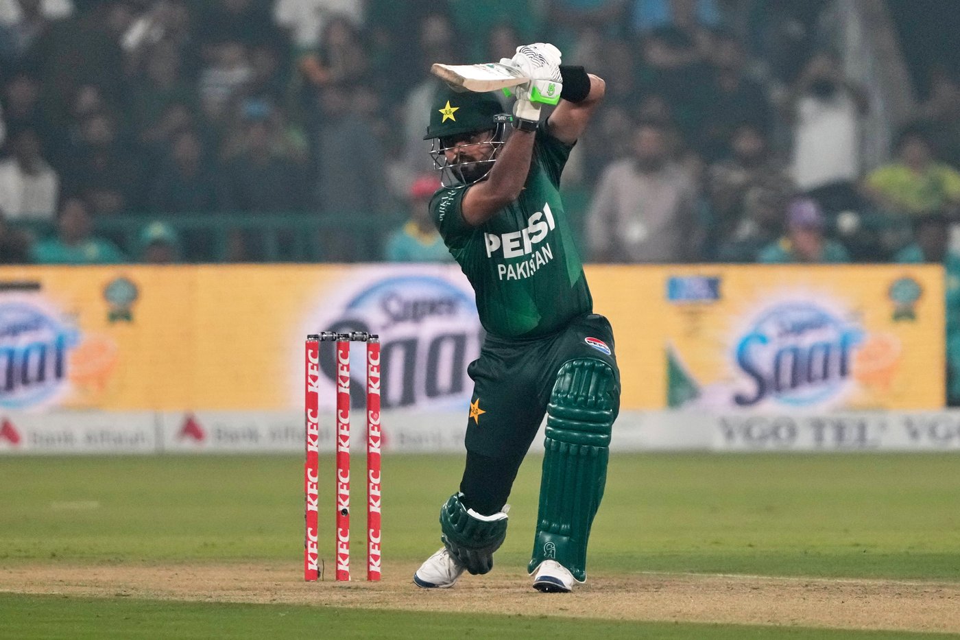 Babar becomes highest T20 run-scorer as Pakistan hammers South Africa | iNFOnews.ca Babar becomes highest T20 run-scorer as Pakistan hammers South Africa | iNFOnews.ca