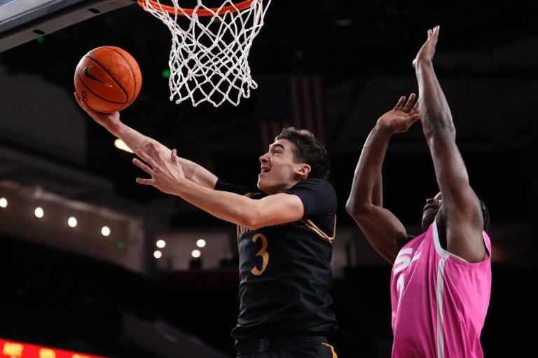 Martinelli's 22 help Northwestern beat USC 74-68, snap 9-game skid in Big Ten play | iNFOnews.ca