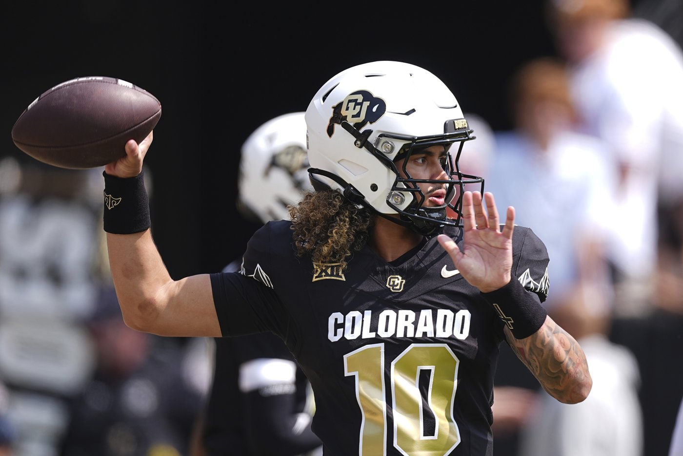Highly touted freshman quarterback Julian "JuJu" Lewis makes Colorado debut against Delaware | iNFOnews.ca
