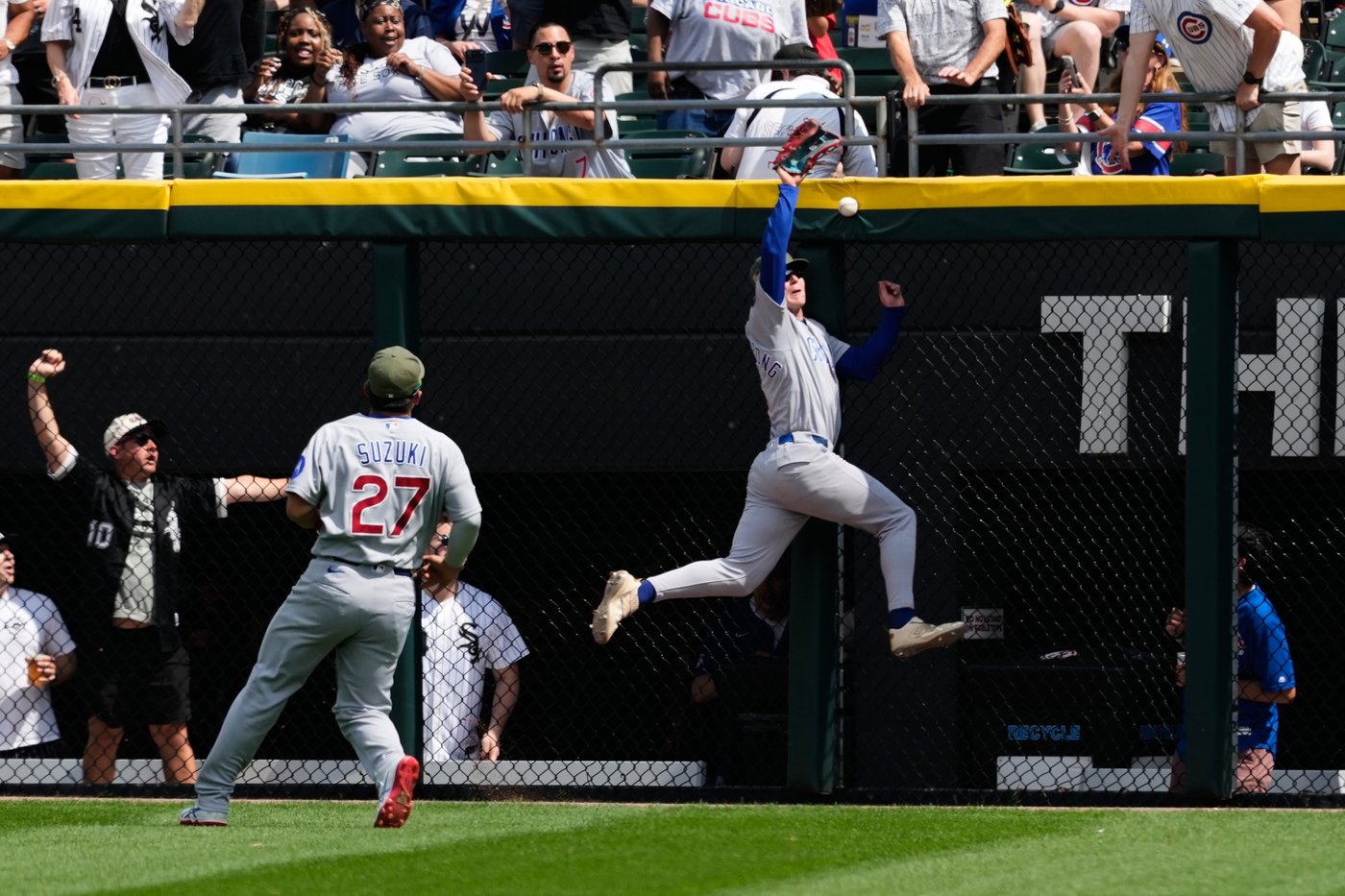 Cubs' Pete Crow-Armstrong apologizes for the words he used during a heated exchange with a fan | iNFOnews.ca