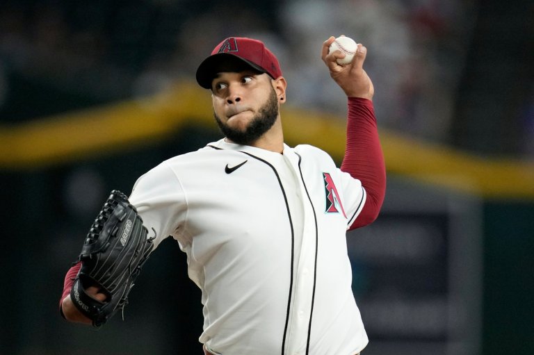 Eduardo Rodriguez strikes out 9 in 7 innings as Diamondbacks beat Cubs 2-0 | iNFOnews.ca