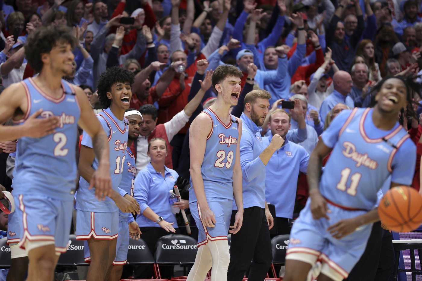 Dayton rallies from 13 points down to beat No. 6 Marquette 71-63 | iNFOnews.ca Dayton rallies from 13 points down to beat No. 6 Marquette 71-63 | iNFOnews.ca