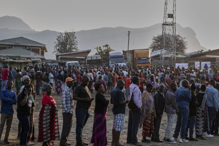 Voting underway in Malawi elections as southern African nation is gripped by economic turmoil | iNFOnews.ca