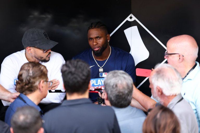 Luis Robert Jr. returns to Chicago with Mets, calls time with White Sox 'a beautiful journey' | iNFOnews.ca