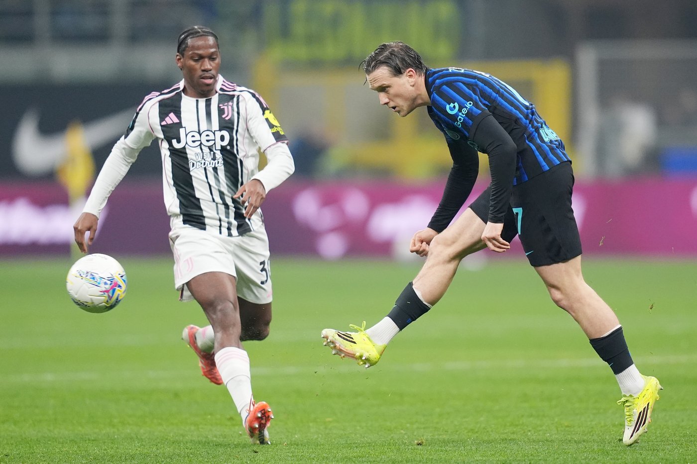 Zielinski scores last-gasp winner as Serie A leader Inter beats Juventus 3-2 to stay 8 points ahead | iNFOnews.ca Zielinski scores last-gasp winner as Serie A leader Inter beats Juventus 3-2 to stay 8 points ahead | iNFOnews.ca