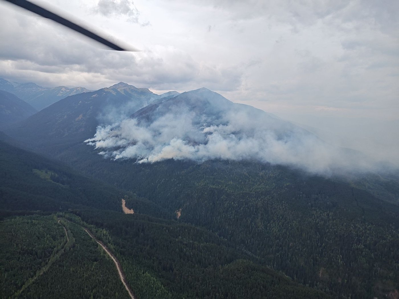 Grand Forks, B.C., remains on alert due to Washington State wildfire | iNFOnews.ca