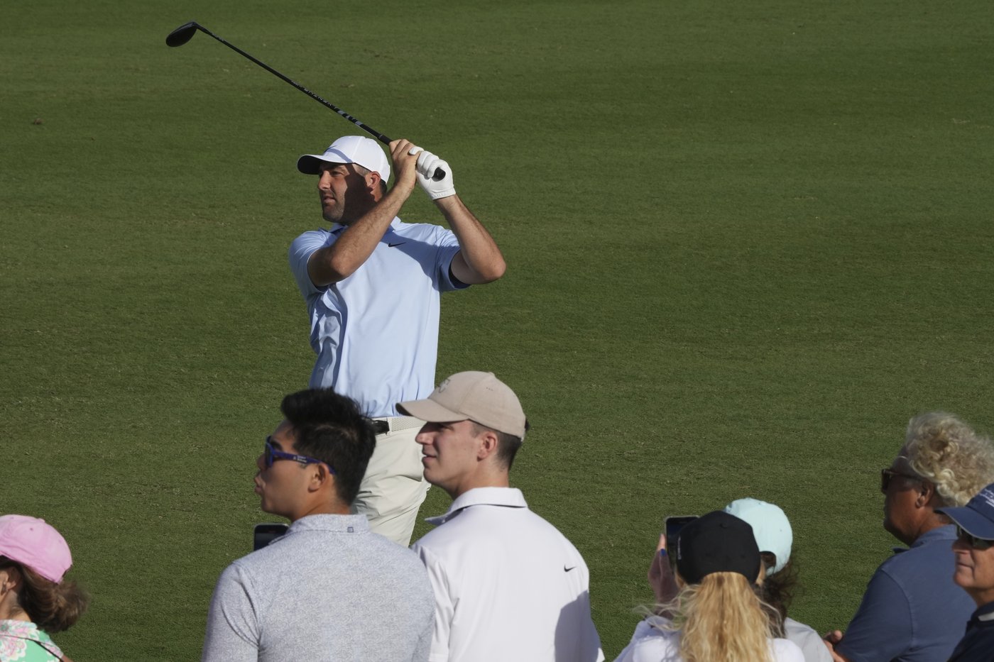 Justin Thomas with big drives and a few big putts takes 1-shot lead over Scheffler in the Bahamas | iNFOnews.ca
