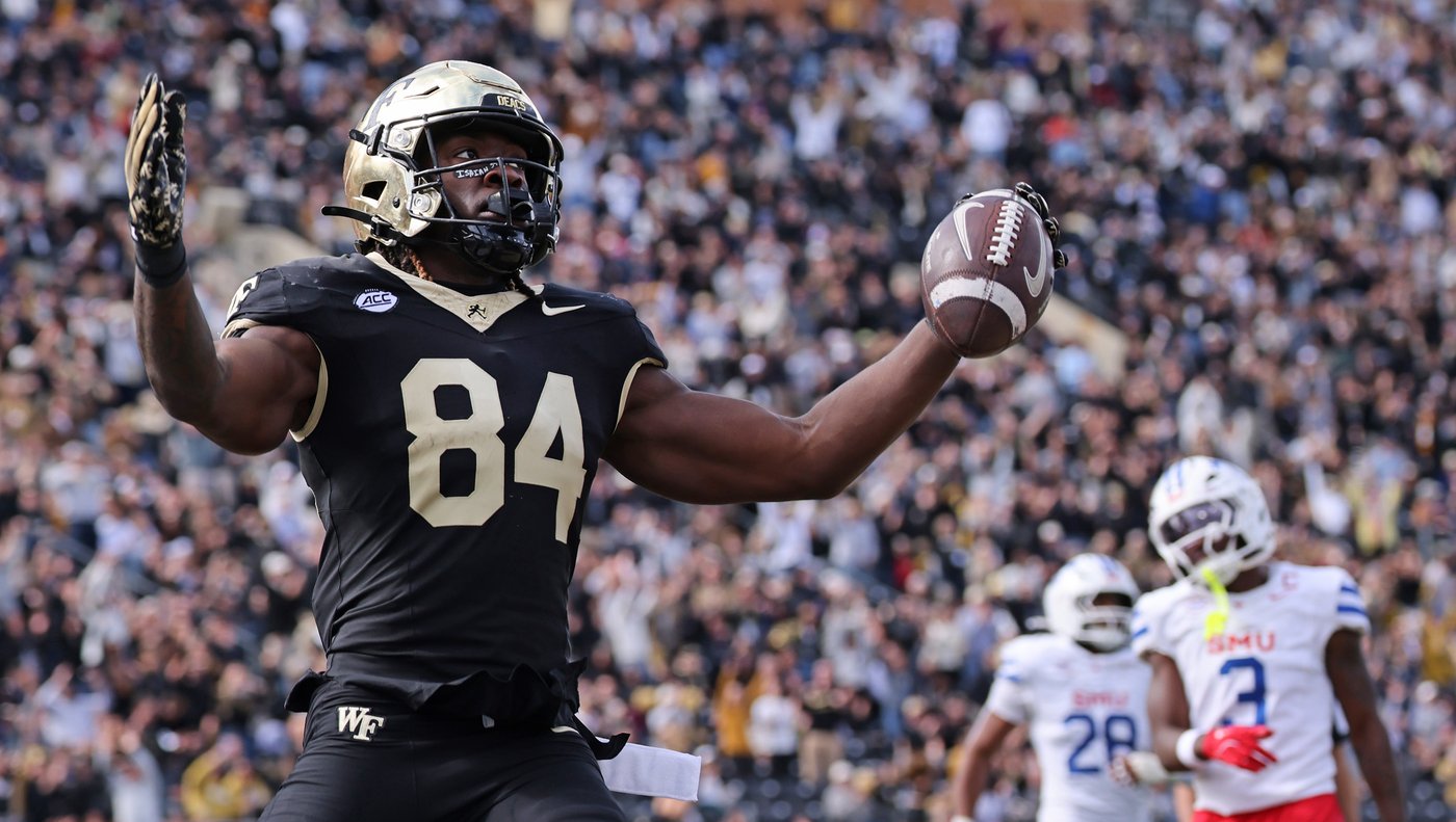 Calvert's 50-yard field on last play lifts Wake Forest past SMU 13-12 | iNFOnews.ca Calvert's 50-yard field on last play lifts Wake Forest past SMU 13-12 | iNFOnews.ca