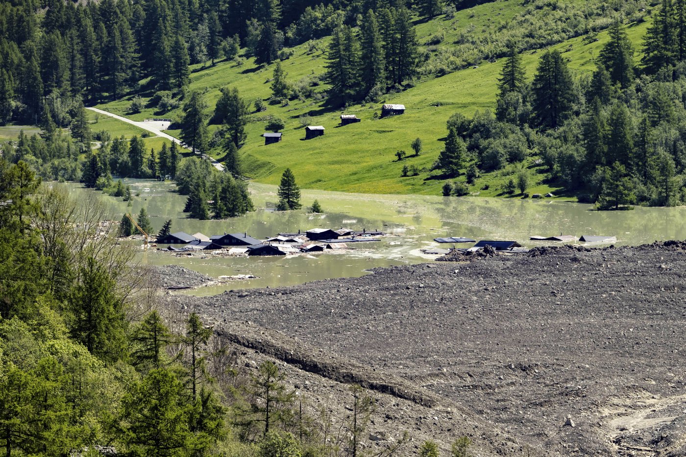 Swiss president pledges aid for Alpine villagers left homeless after glacier collapse | iNFOnews.ca Swiss president pledges aid for Alpine villagers left homeless after glacier collapse | iNFOnews.ca