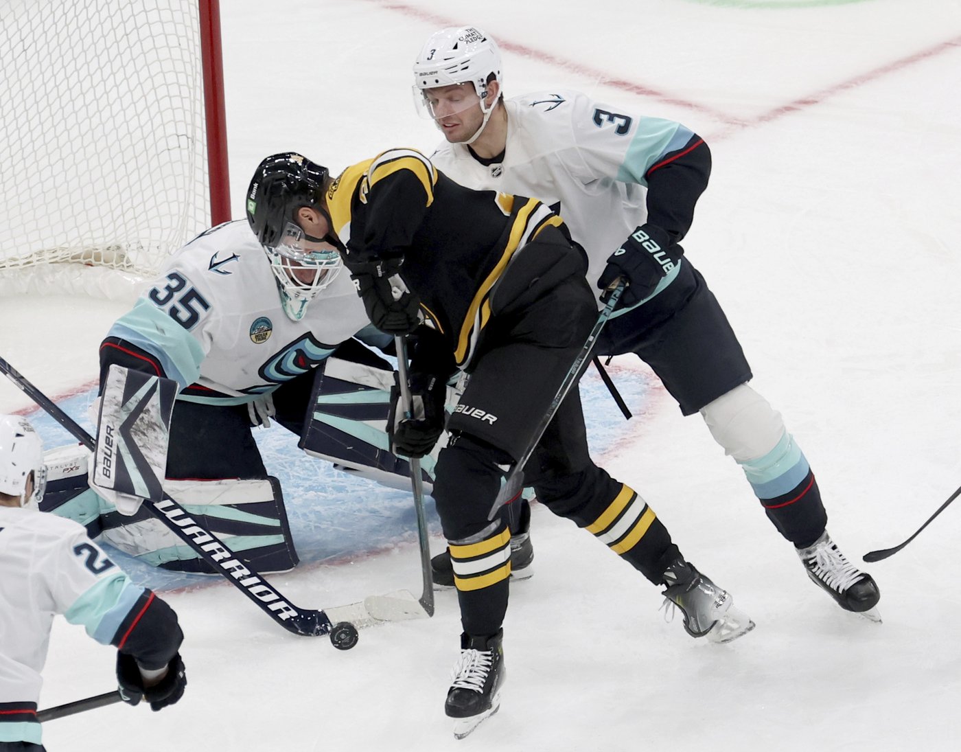 Swayman saves 23 shots, Bruins beat Kraken 2-0 in Seattle's second straight scoreless loss | iNFOnews.ca Swayman saves 23 shots, Bruins beat Kraken 2-0 in Seattle's second straight scoreless loss | iNFOnews.ca