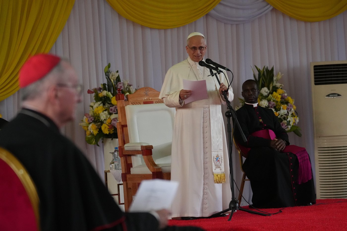 Pope urges Africa's youth to resist dual temptations of migration and corruption in Cameroon | iNFOnews.ca Pope urges Africa's youth to resist dual temptations of migration and corruption in Cameroon | iNFOnews.ca