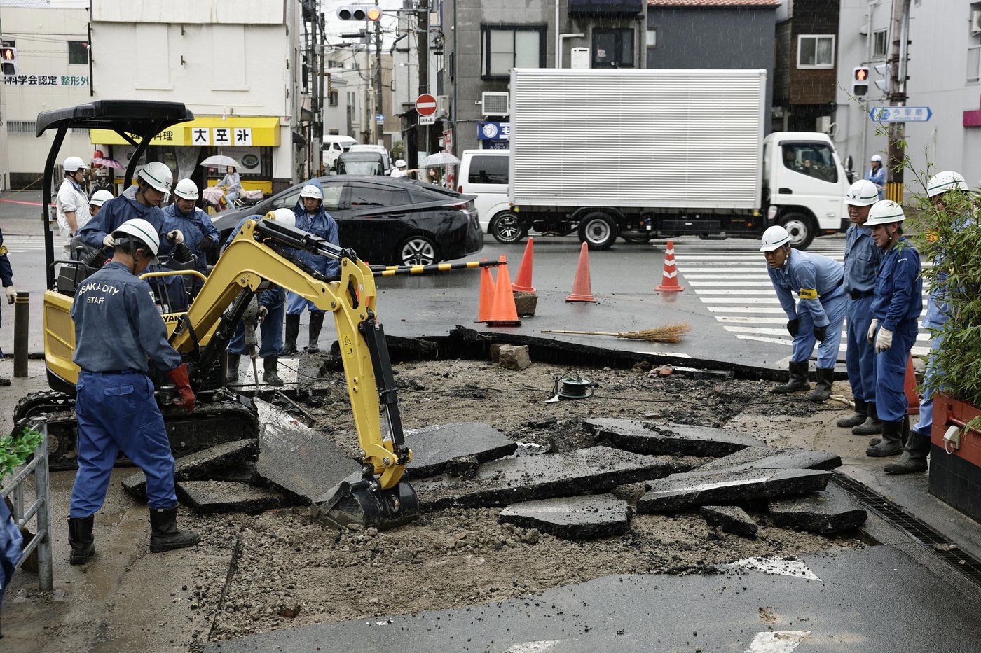 Heavy rain pounds western Japan as 2 tropical storms approach | iNFOnews.ca Heavy rain pounds western Japan as 2 tropical storms approach | iNFOnews.ca