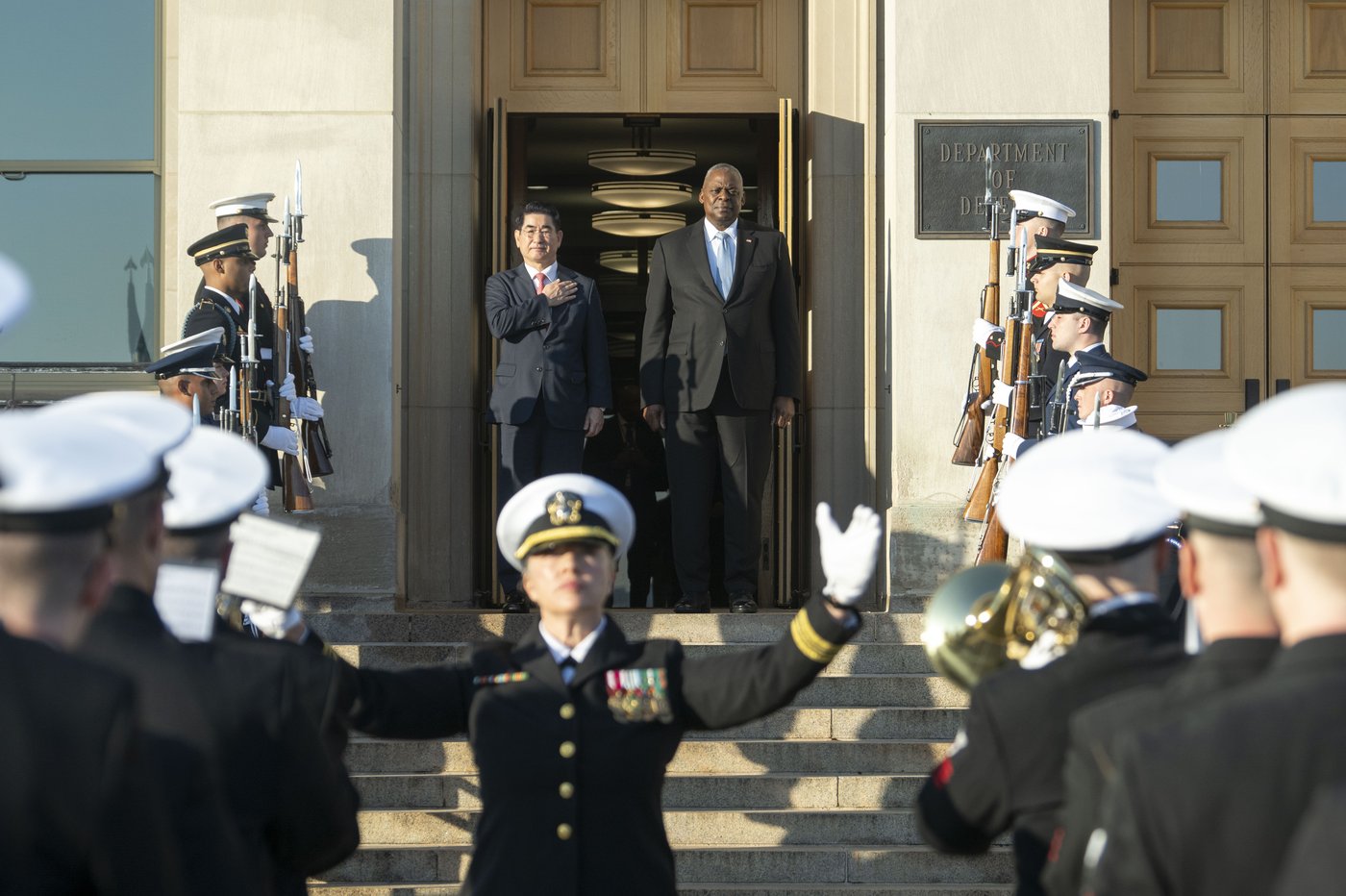 North Korean troops in Russian uniforms are heading toward Ukraine, US says | iNFOnews.ca