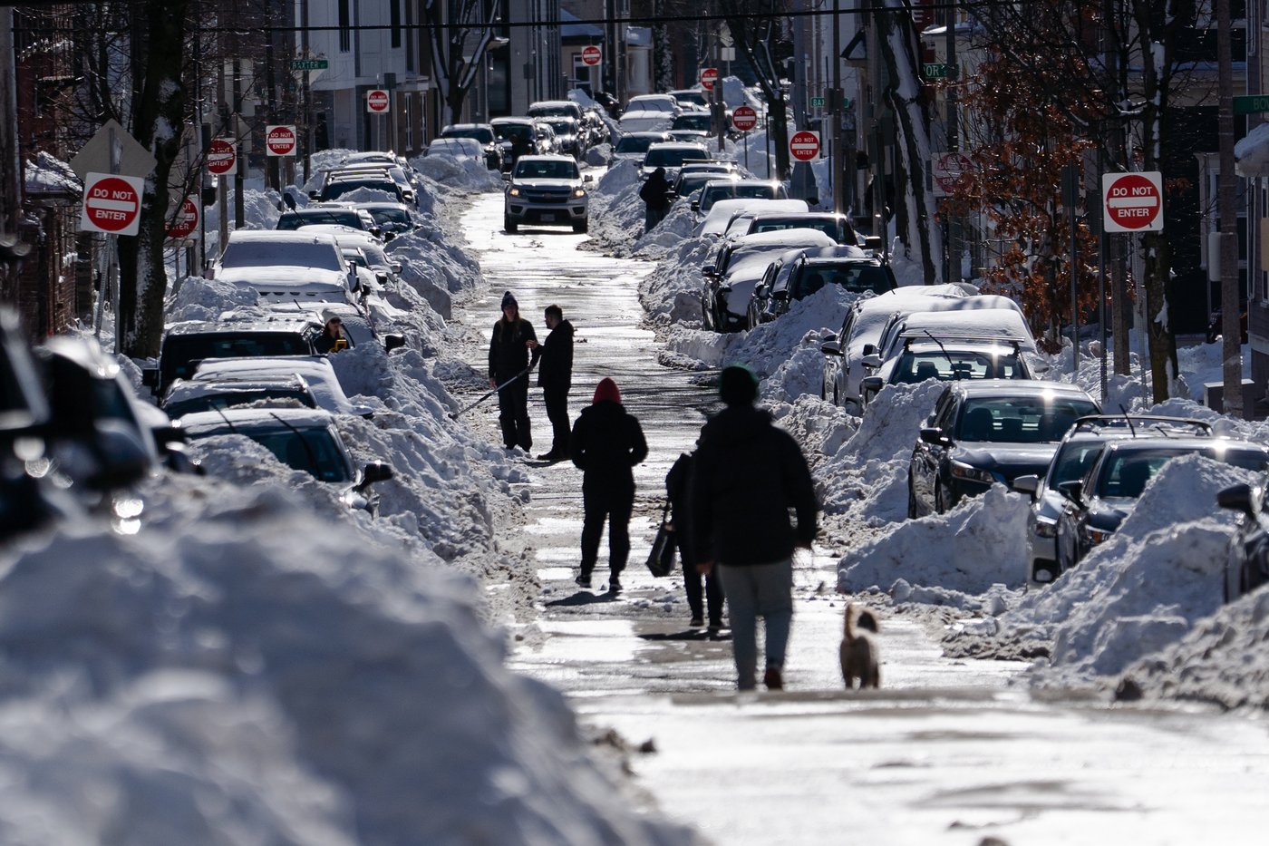 Photos of a massive snowstorm pummeling northeast US | iNFOnews.ca