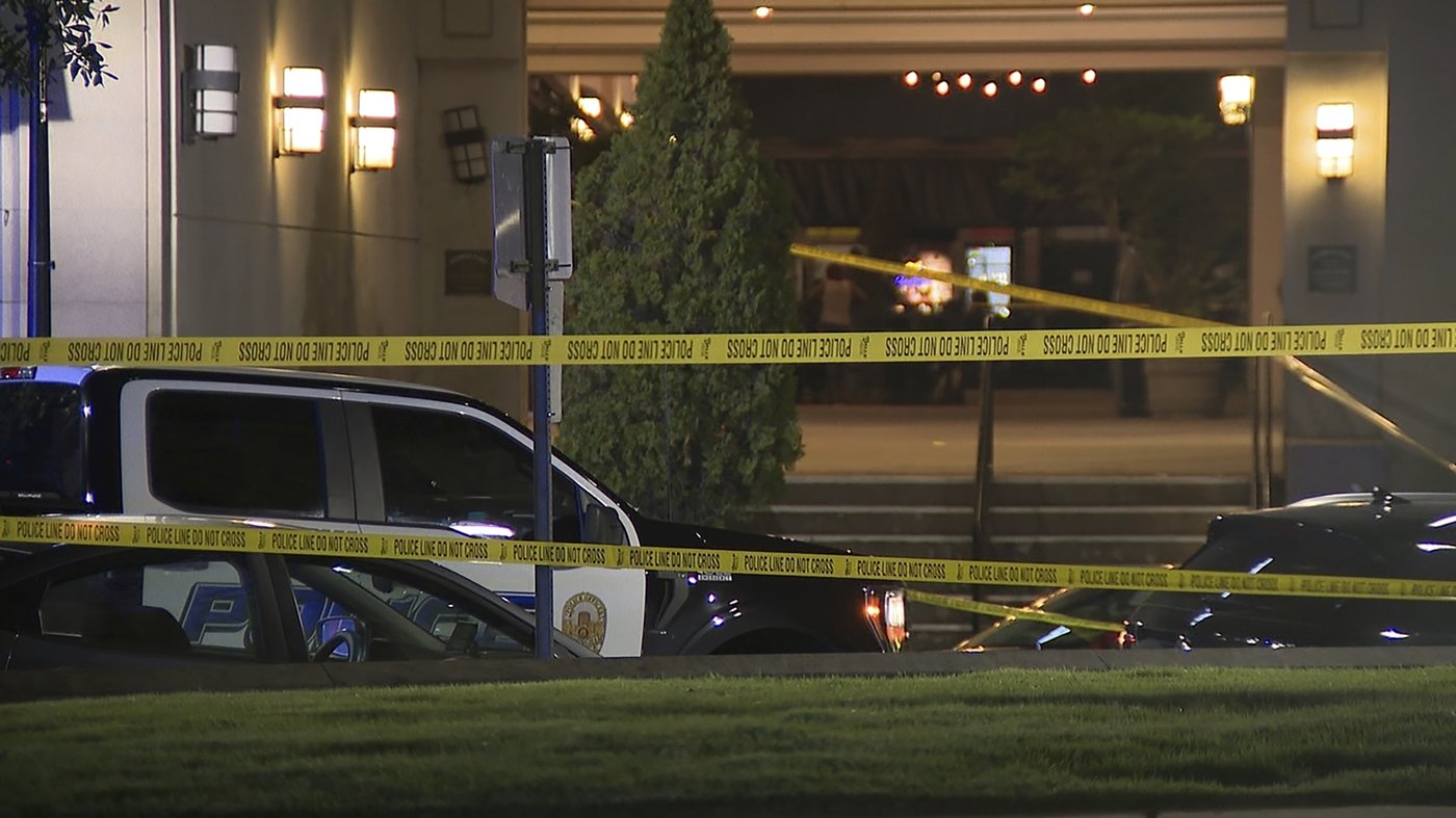 Search underway for suspects in Alabama mass shooting that killed 4 and injured 17 | iNFOnews.ca