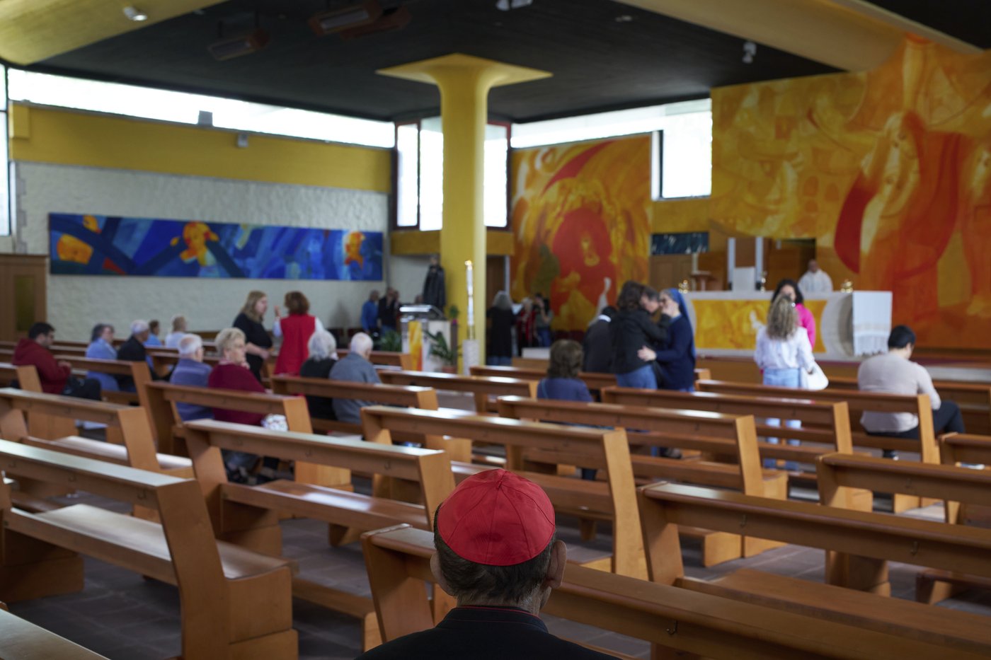 At Mass in housing projects and tourist hotspots, Romans pray next pope focuses on poverty and peace | iNFOnews.ca At Mass in housing projects and tourist hotspots, Romans pray next pope focuses on poverty and peace | iNFOnews.ca