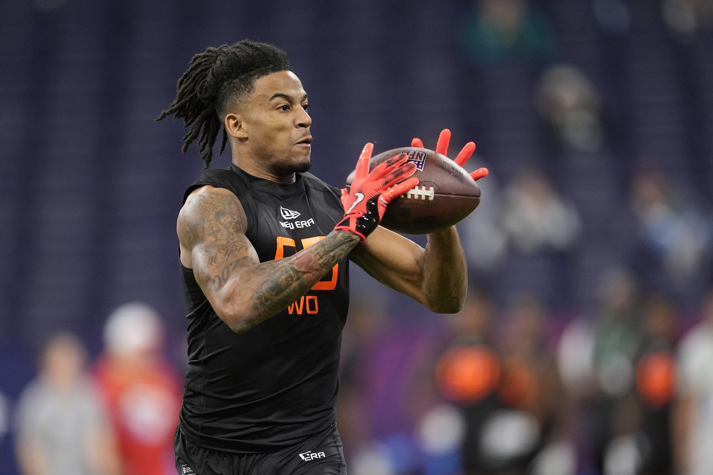 Former Texas receiver Isaiah Bond surrenders on sexual assault warrant, calls claims 'false' | iNFOnews.ca