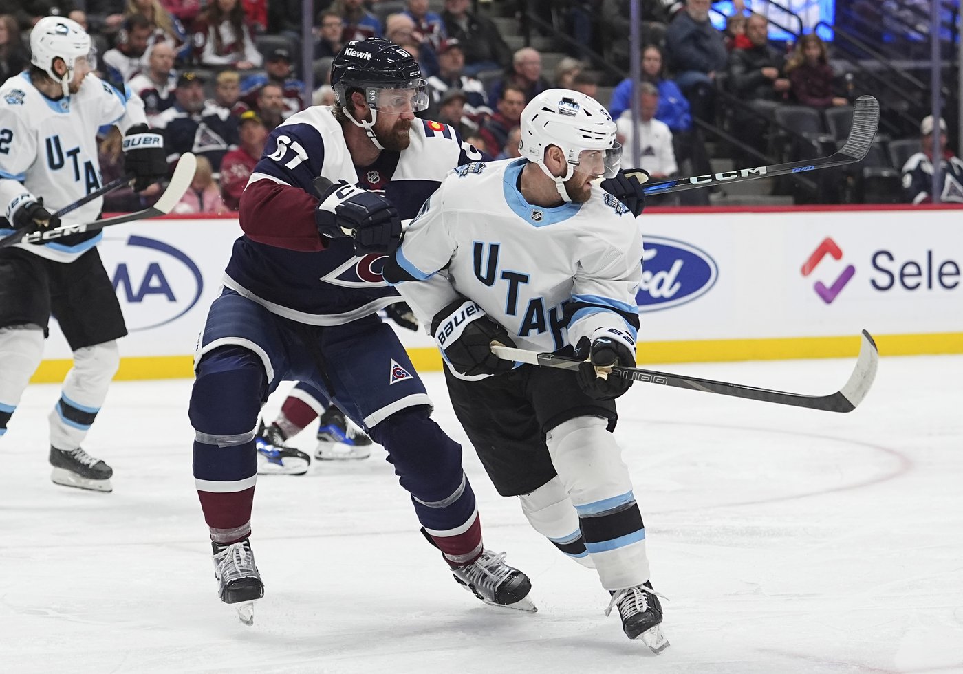 Guenther has 2 goals and an assist as Utah beats Avalanche 4-1 | iNFOnews.ca