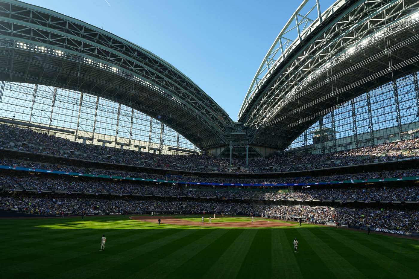 Roof open for Game 2 of Brewers-Padres NLDS matchup, a day after it was struck by Ty France ball | iNFOnews.ca