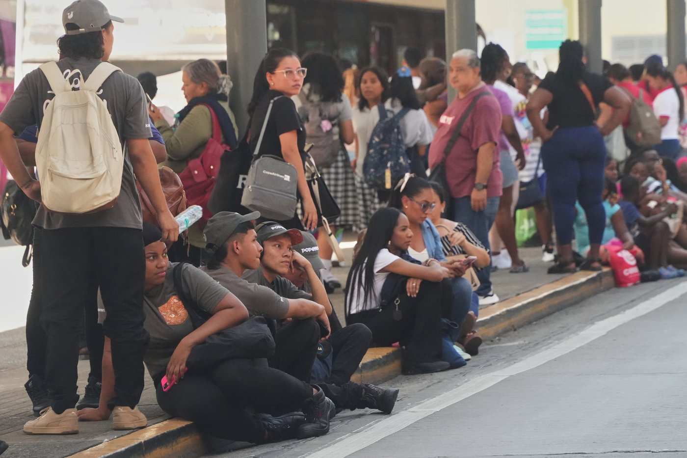 A magnitude 7.7 earthquake shakes Panama, prompting evacuations | iNFOnews.ca A magnitude 7.7 earthquake shakes Panama, prompting evacuations | iNFOnews.ca