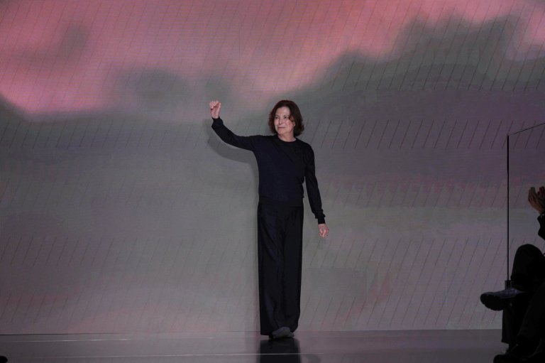 Silvana Armani honors a fashion dynasty with fluid, essential collection during Milan Fashion Week | iNFOnews.ca