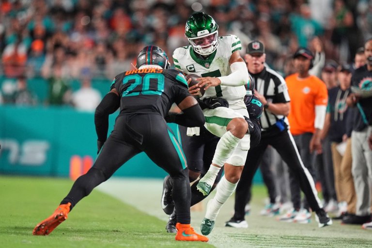 Justin Fields 'not losing faith' after Jets fall to 0-4 under first-year coach Aaron Glenn | iNFOnews.ca