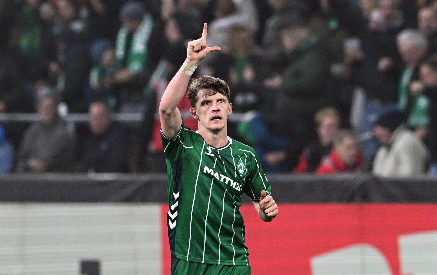Bremen strikes late twice to beat Wolfsburg and pile pressure on coach Simonis | iNFOnews.ca Bremen strikes late twice to beat Wolfsburg and pile pressure on coach Simonis | iNFOnews.ca