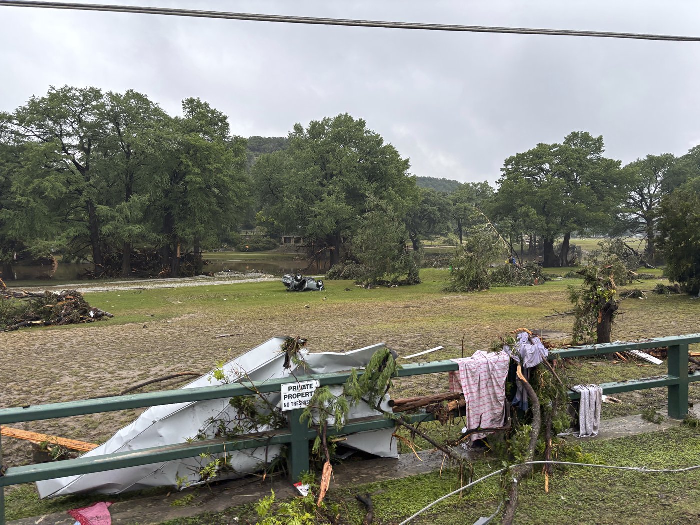 A Texas family clung to life on their roof, capturing the terrifying flooding in photos and video | iNFOnews.ca