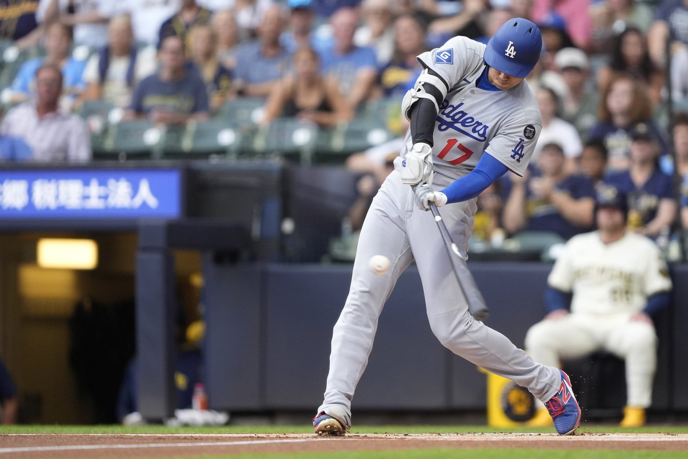 Misiorowski allows leadoff homer to Ohtani, then dominates as Brewers beat Dodgers 3-1 | iNFOnews.ca Misiorowski allows leadoff homer to Ohtani, then dominates as Brewers beat Dodgers 3-1 | iNFOnews.ca