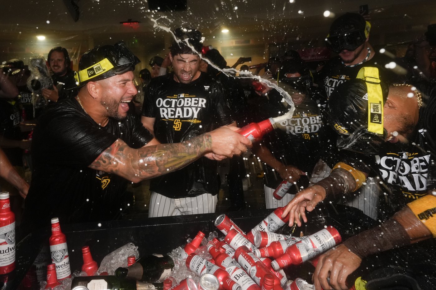 Higashioka's homer starts rally as Padres beat Braves 5-4 to sweep NL Wild Card Series | iNFOnews.ca