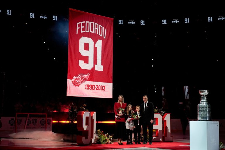 Red Wings retire Sergei Fedorov's No. 91 jersey and he says leaving Detroit was a huge mistake | iNFOnews.ca