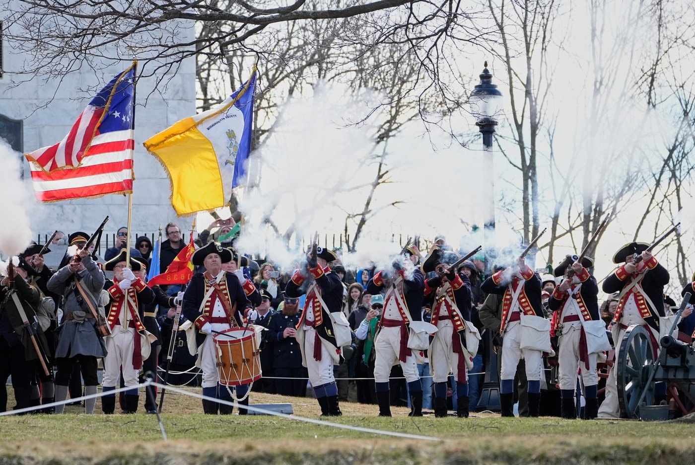 Muskets crack, drums echo as Boston marks 250 years since British evacuation | iNFOnews.ca Muskets crack, drums echo as Boston marks 250 years since British evacuation | iNFOnews.ca