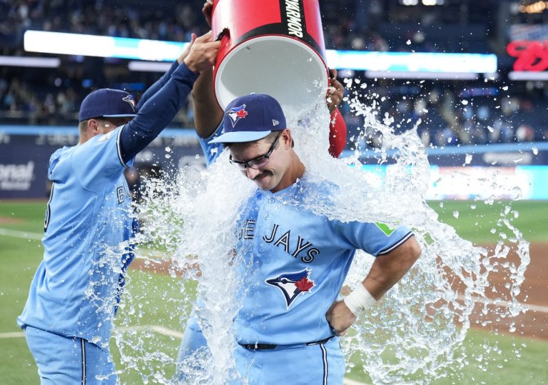 Blue Jays come back for 4-3 win over Dodgers to end six-game losing streak | iNFOnews.ca